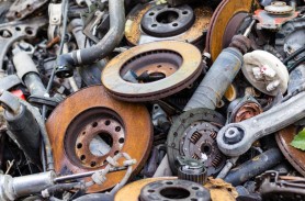 Undă verde pentru importul pieselor auto uzate. Proiectul a fost votat în prima lectură